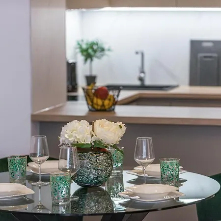 Central Dubrovnik Apartment * דוברובניק